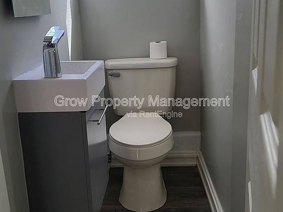 5th image of 3141 Agate St