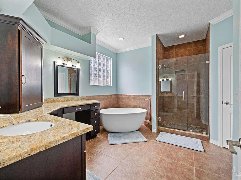 1672 Kauai Ct — Photo 18