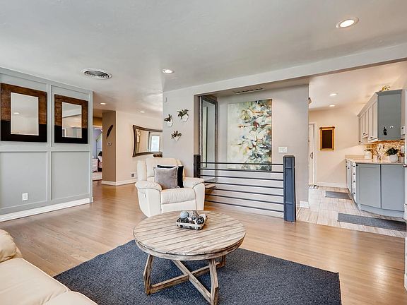 4th image of 2855 S Zurich Ct