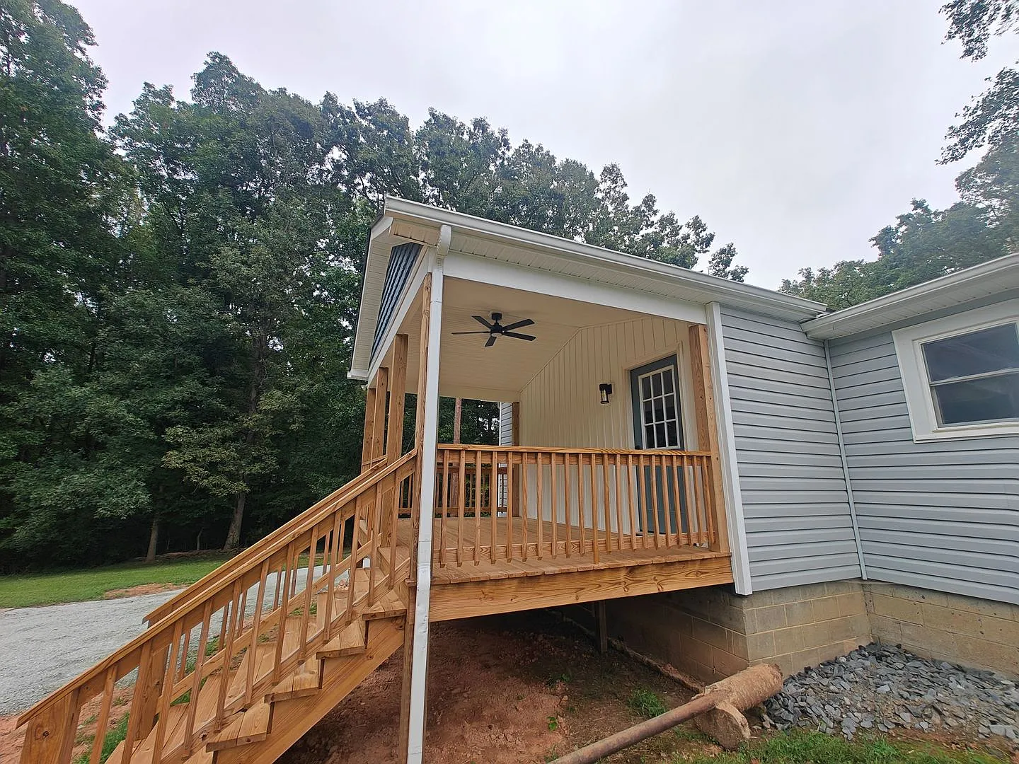 3 bedroom ranch style home — Photo 4
