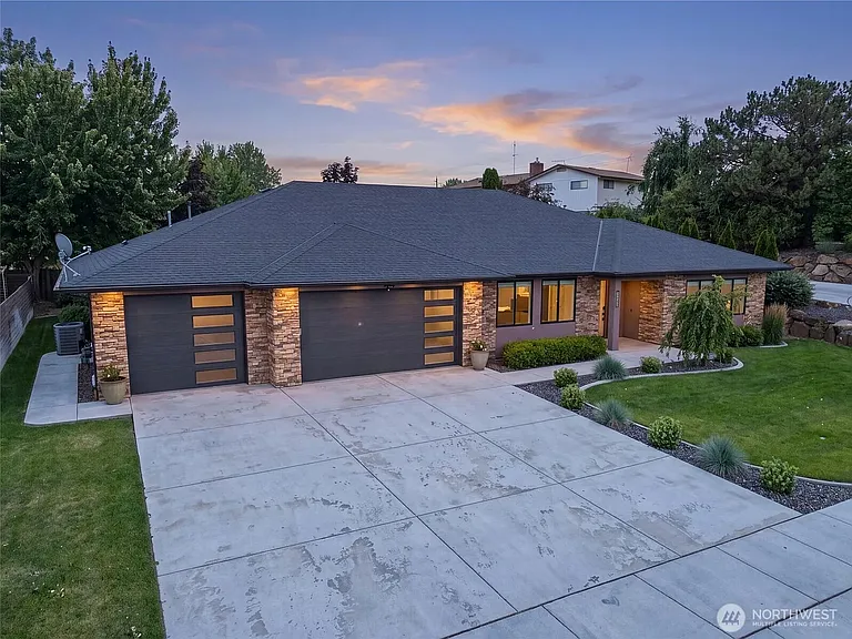 2643 Molten Ct — Photo 12