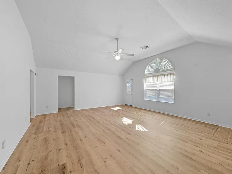 14730 Fir Knoll Way — Photo 7