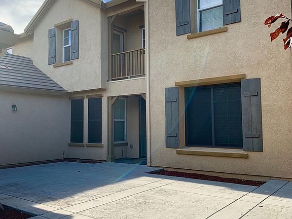 2nd image of 1205 Imperial Lily Dr