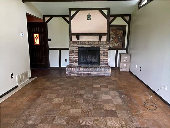 4th image of 5801 Rosalie Ct