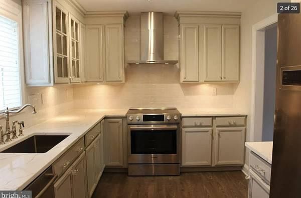 1st image of 95B Leeds Ct