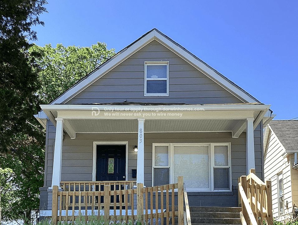 1st image of 803 Lyon Ave