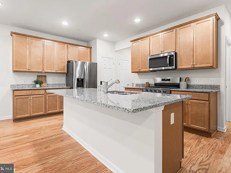 112 S Buck Tavern Way — Photo 5