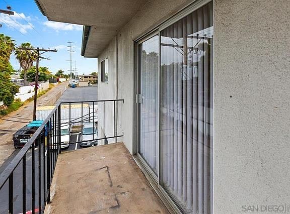 4th image of 4885 Cole St