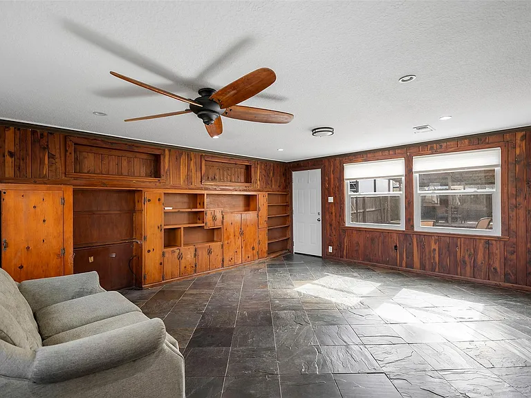 115 Marlin Ave — Photo 10