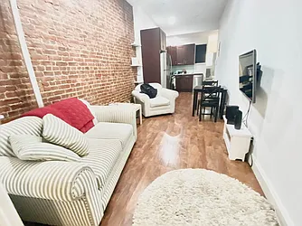 Rented by Papp Realty