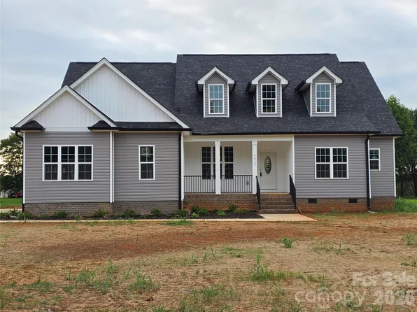 5517 Harvest Hills Rd, Bessemer City, NC 28016