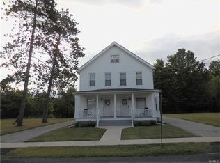 74 Center St, Pine Bush, NY 12566