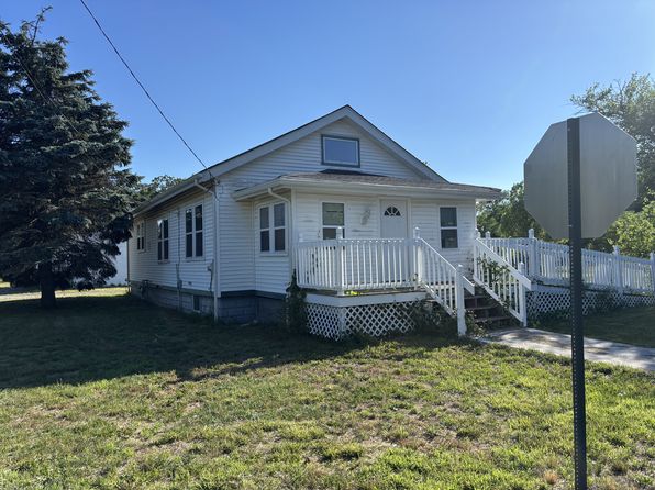 2521 Tremont Ave