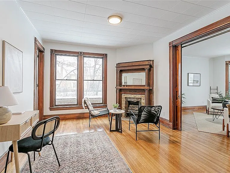 407 Alexander St — Photo 4