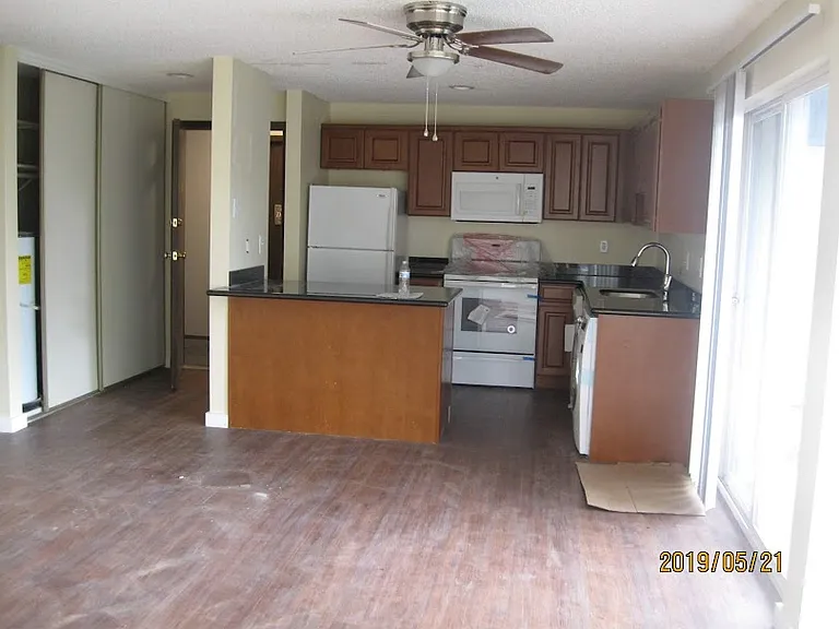 1001 Taylor Ave N #202 — Photo 5