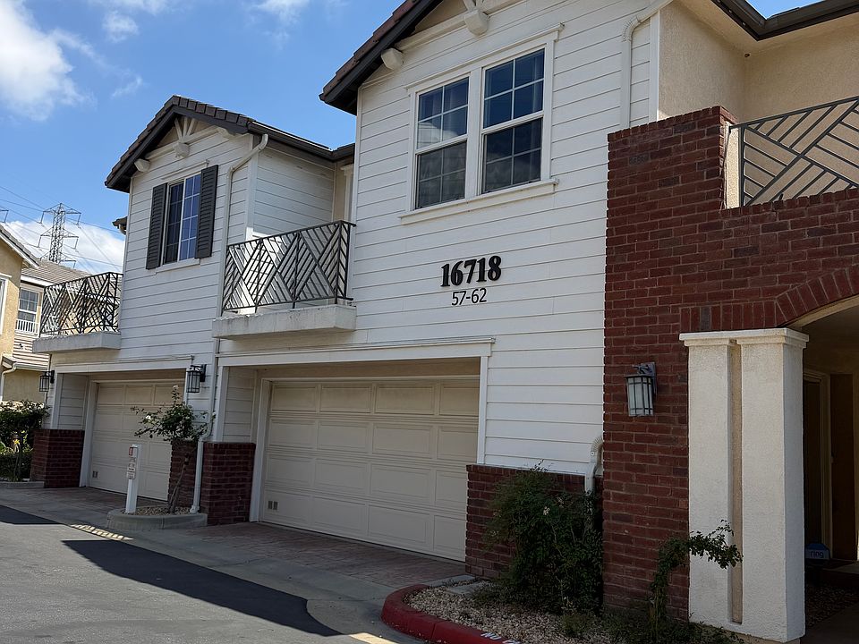 Welcome to your beautifully renovated home in the desirable Legends of the Cascades community.