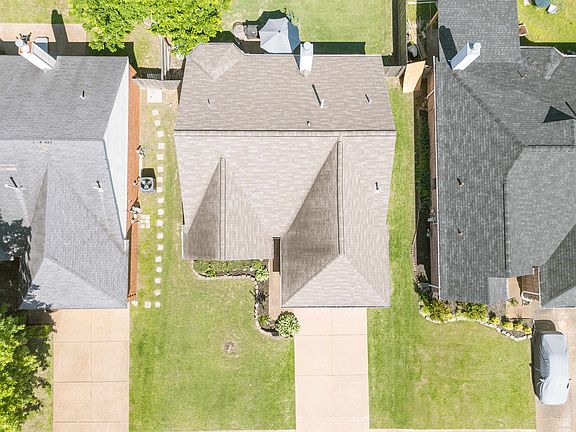 3rd image of 1026 Jessica Lauren Dr