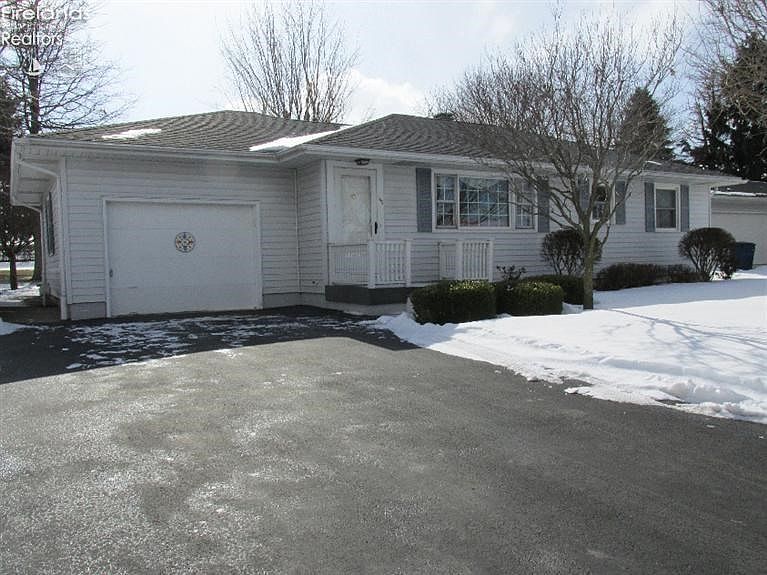 1st image of 185 Beechwood Dr