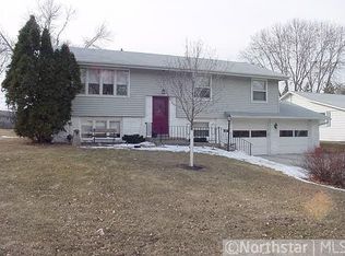 4617 Hillsboro Ave N, New Hope, MN 55428