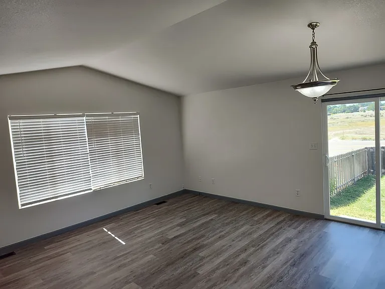 5003 Landmark Rd — Photo 3