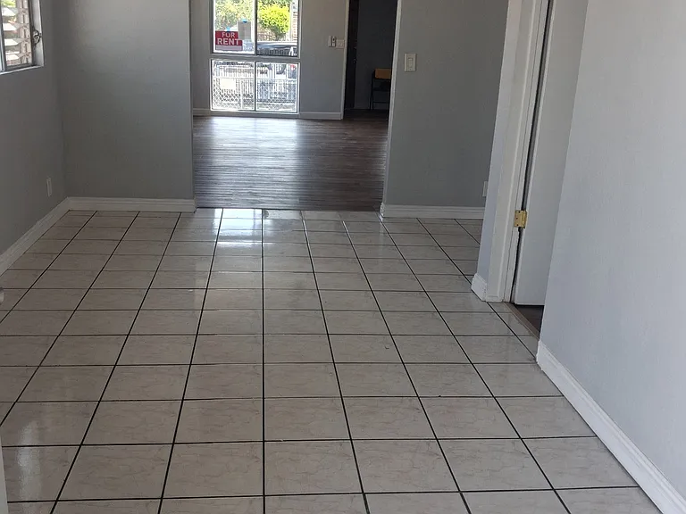 117 S 5th St — Photo 16