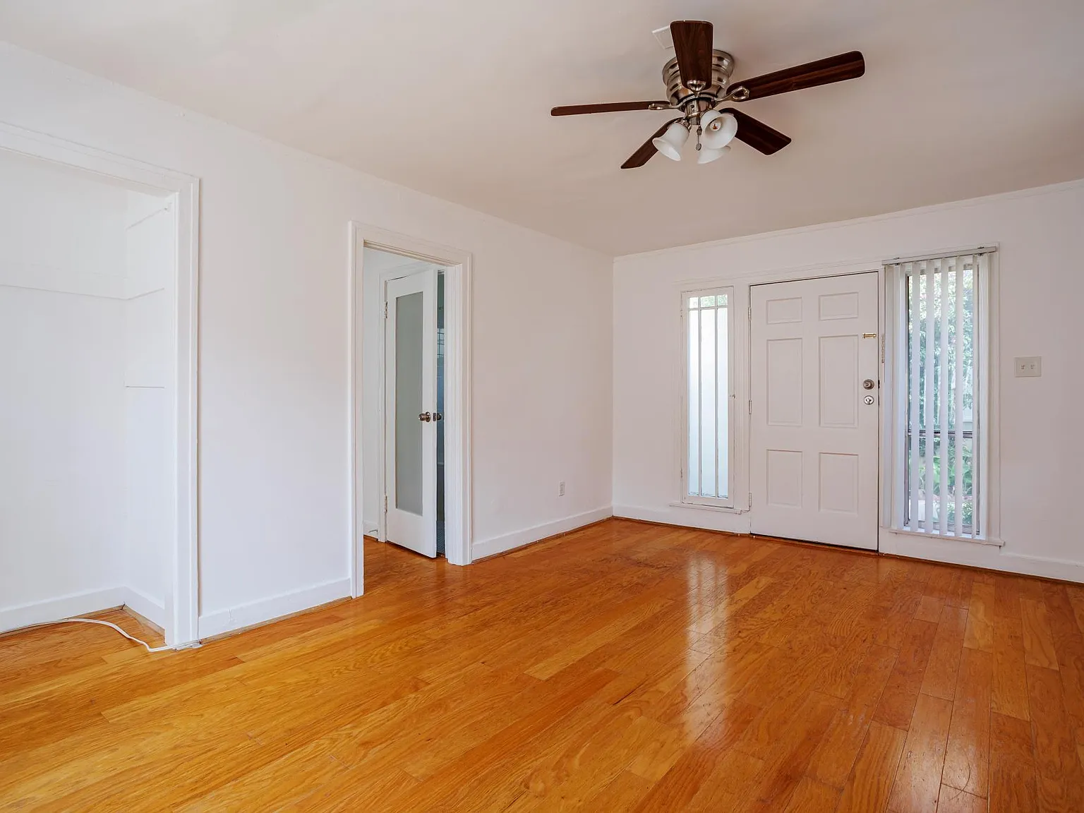 1 bed, 440 sqft, $2,200 — Photo 3