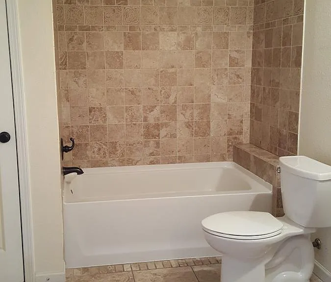 915 Decatur St #F — Photo 5