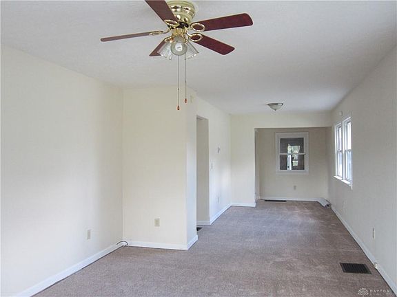 3rd image of 37 Castlewood Ave