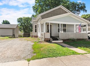 908 W Olive St, Bloomington, IL