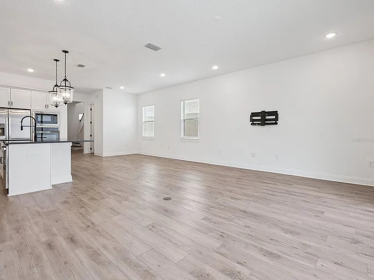 15143 Blue Peacock Ln — Photo 6