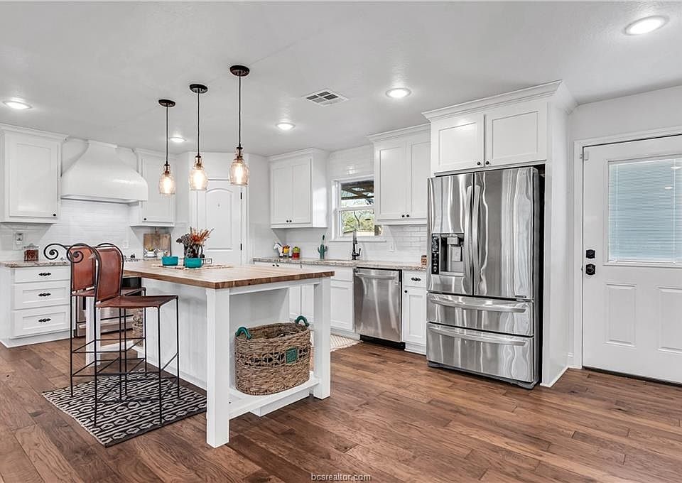 1st image of 1512 Bluebonnet Dr