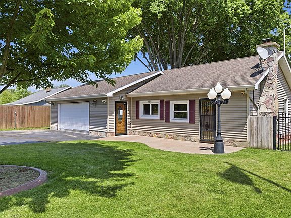 4th image of 2743 N Michigan Hwy #140