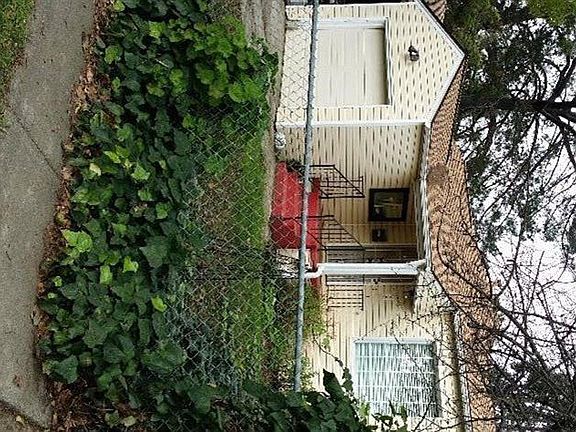 2nd image of 124 Buss Avenue