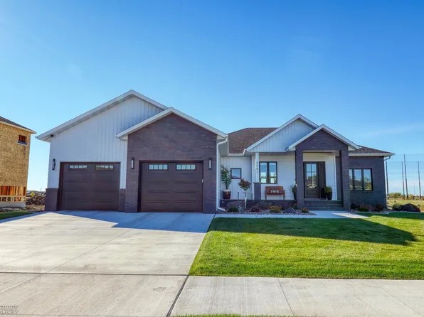 3282 47th Ave S, Fargo, ND 58104