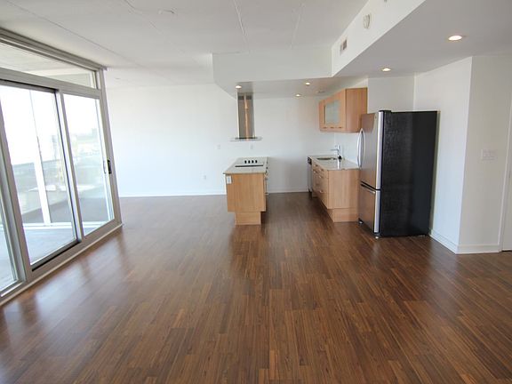 2nd image of 212 Brown St APT 9C