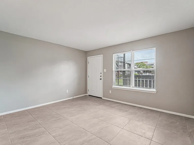 Crosby at Westchase Apartments — Photo 75