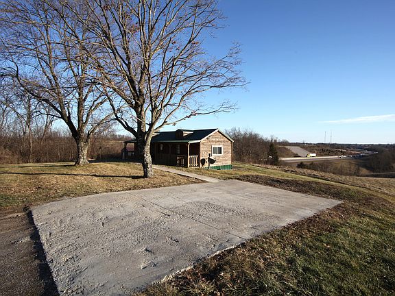 5th image of 800 Marshall Ln
