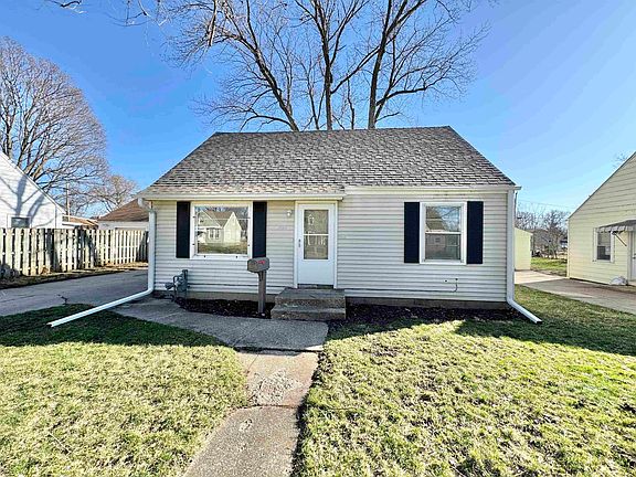 2nd image of 709 Loves Park Dr