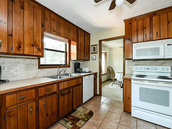 5th image of 5062 Ravenwood Dr