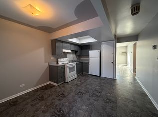 1653 Mulberry Ct APT 5, Elgin, IL 60123