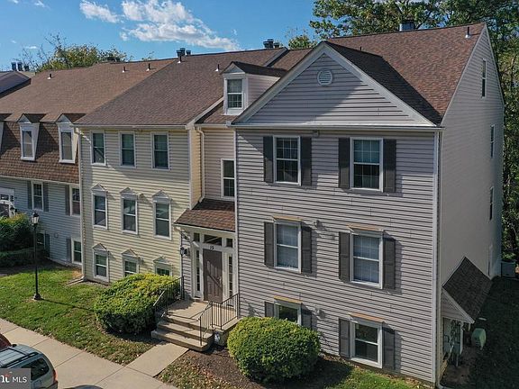 3rd image of 15 Pickering Ct APT 2