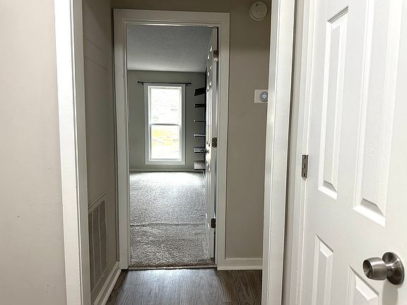 5th image of 304 Rangoon Ct