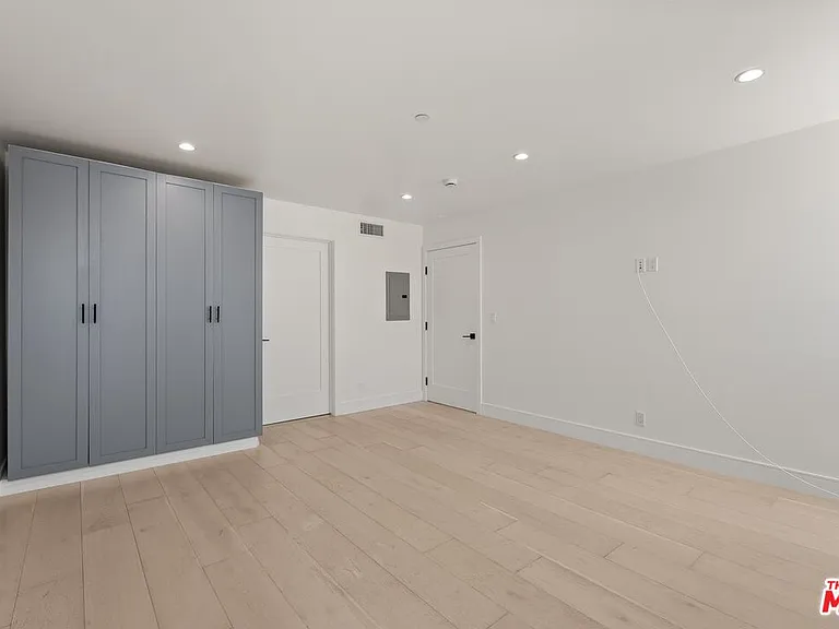 734 Indiana Ave — Photo 7