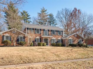 390 Madewood Ln, Chesterfield, MO 63017