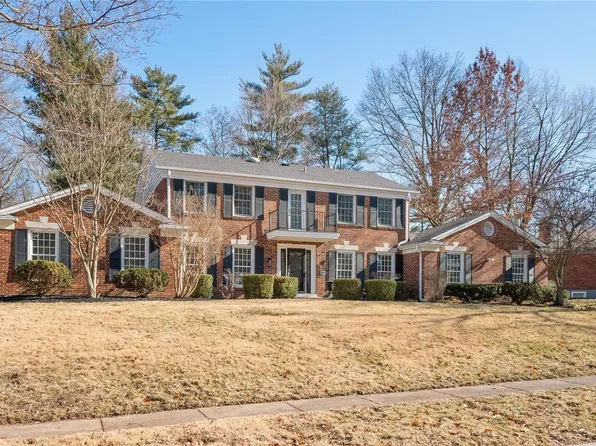 390 Madewood Ln, Chesterfield, MO 63017