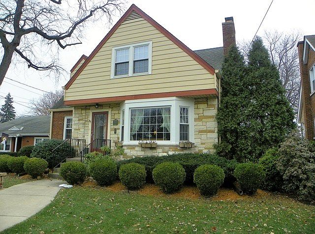 2nd image of 3533 W 96th St