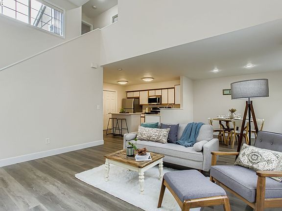 5th image of 6011 NE 35th Cir #6011