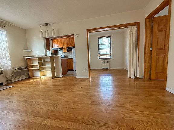5th image of 7011A Park Dr E Floor 1