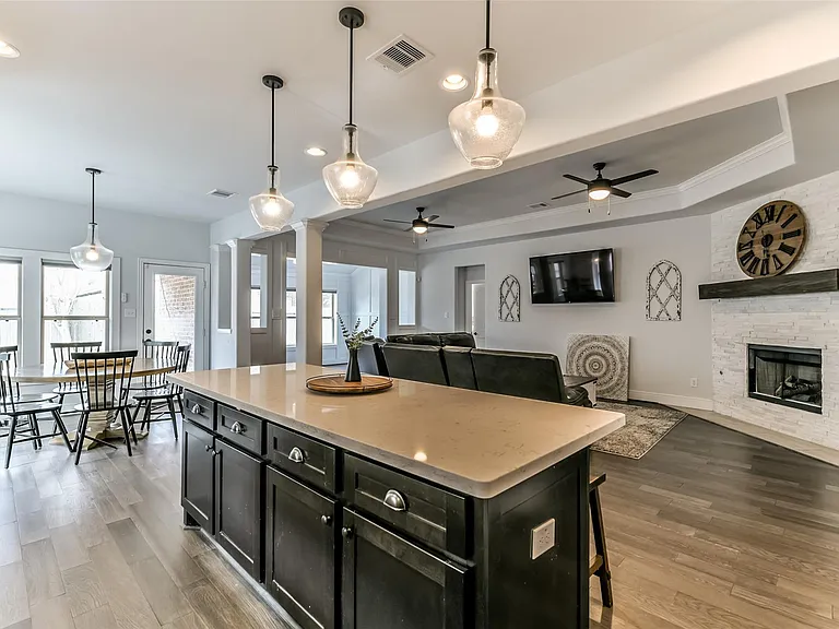 1316 Graham Trace Ln — Photo 10