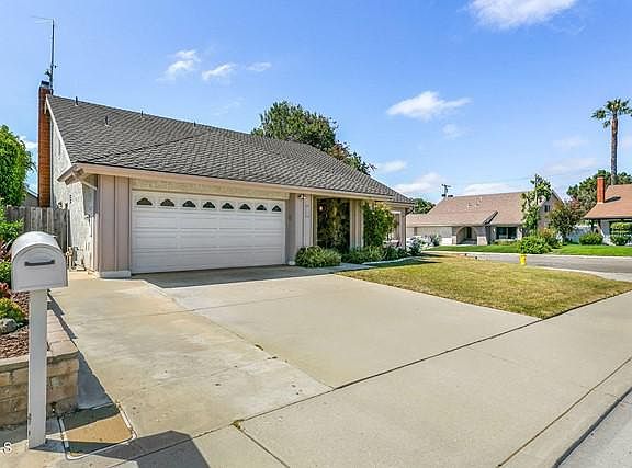 2nd image of 9332 Longview Dr